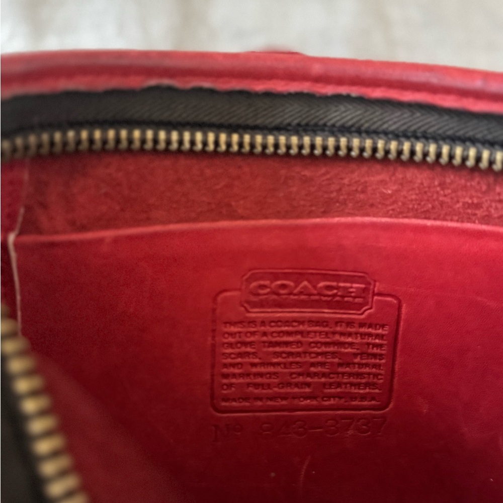 Vintage Coach NYC Crossbody – Rare Double Strap | full-grain leather - Picture 6 of 7